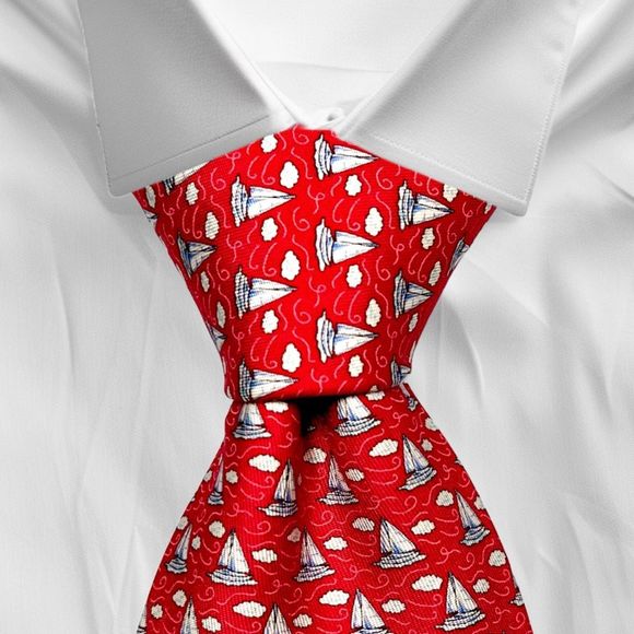 Vineyard Vines Other - VINEYARD VINES EUC Men’s Designer Pink Sailboat Motif 100% Silk Tie